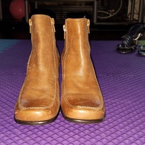 St John's Bay Brown Leather Ankle Boots